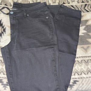 Grey skinny pants